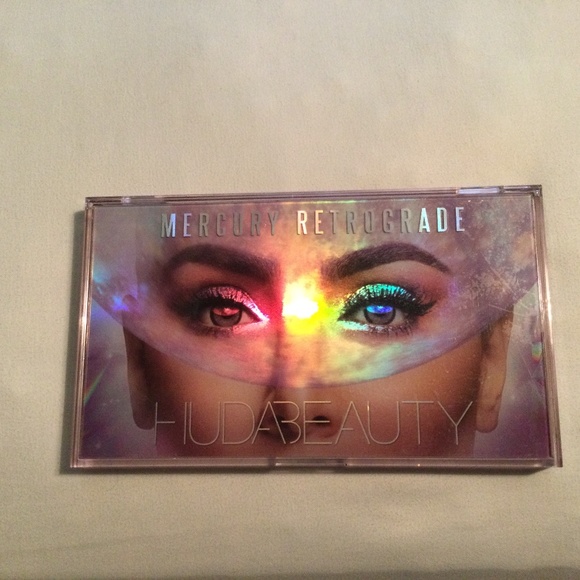 HUDA BEAUTY Other - Huda Beauty Mercury Retrograde Palette